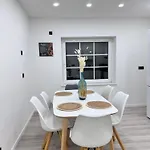 Prázdninový dům Modernes Haus Mit Garten & Privatparkplatz Gelsenkirchen
