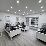 בית נופש Modernes Haus Mit Garten & Privatparkplatz