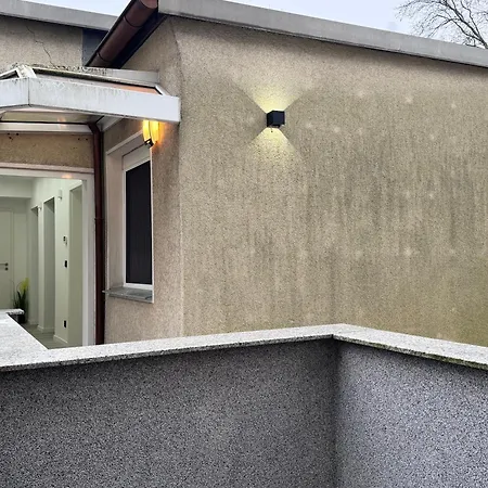 Modernes Haus Mit Garten & Privatparkplatz 別荘 ゲルゼンキルヒェン