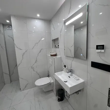 Modernes Haus Mit Garten & Privatparkplatz 別荘 ゲルゼンキルヒェン