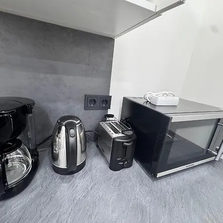 Modernes Haus Mit Garten & Privatparkplatz 別荘 *