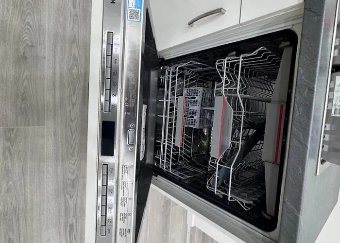 Modernes Haus Mit Garten & Privatparkplatz