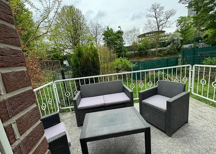 Modernes Haus Mit Garten & Privatparkplatz Gelsenkirchen